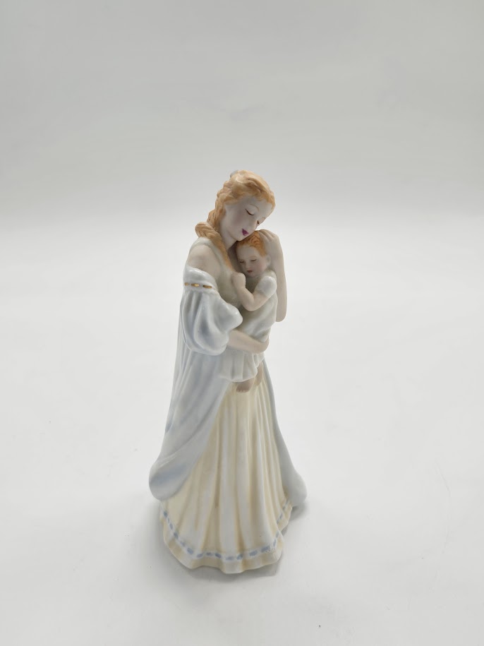 Franklin mint A mother's love "Glenis Deverlix" figurine