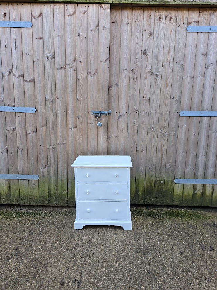White painted small chest of drawers