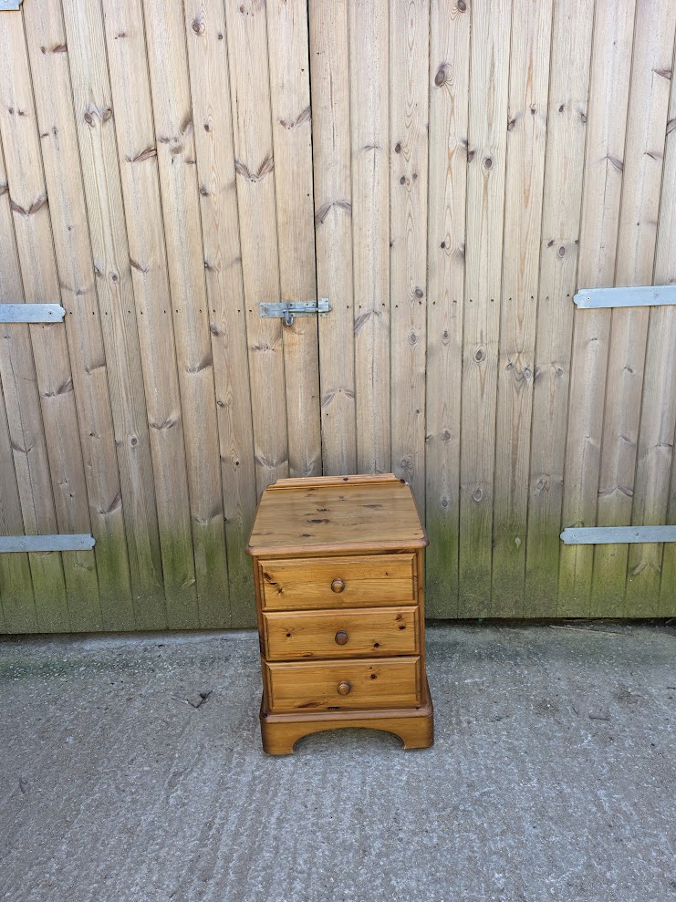 3 drawer pine bedside table