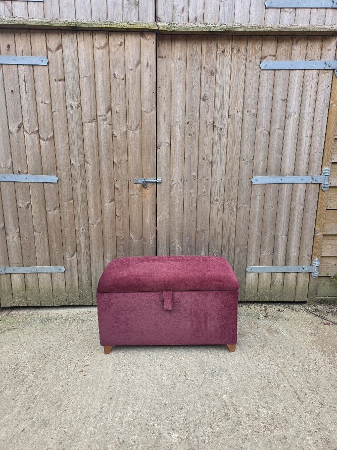 Storage ottoman
