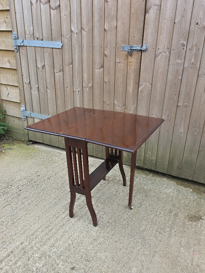 Antique mahogany Sutherland drop leaf table