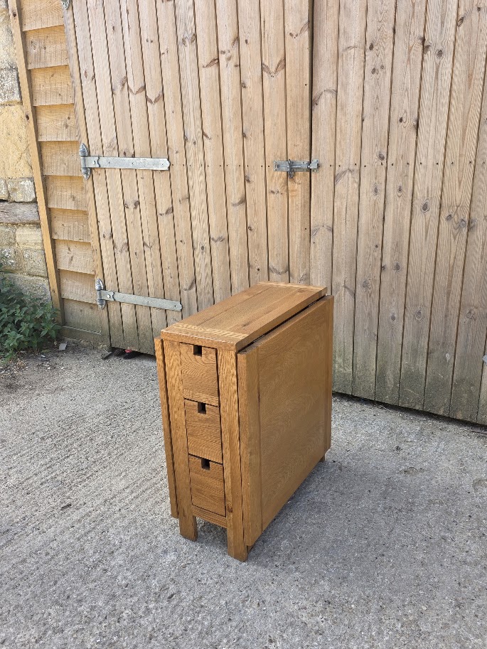 Heavy drop leaf table