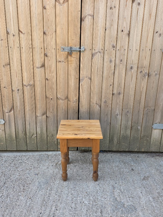 Sweet small pine side table