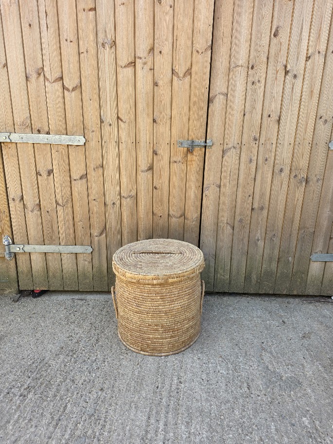 Large basket with lid and handles